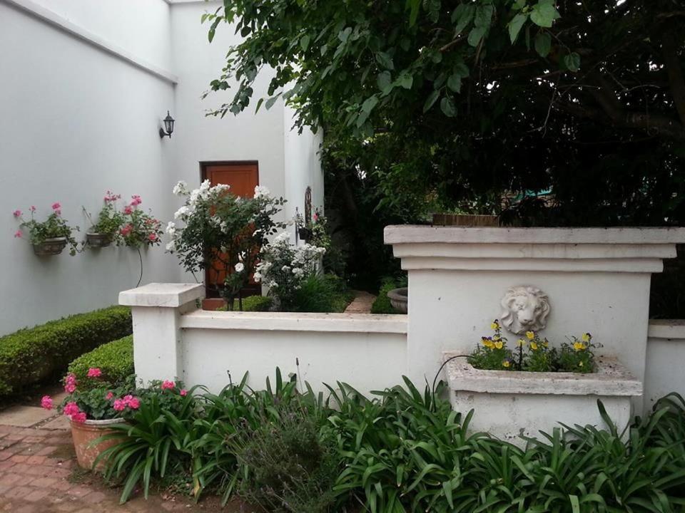 Oxnead Guesthouse Pretoria Ngoại thất bức ảnh